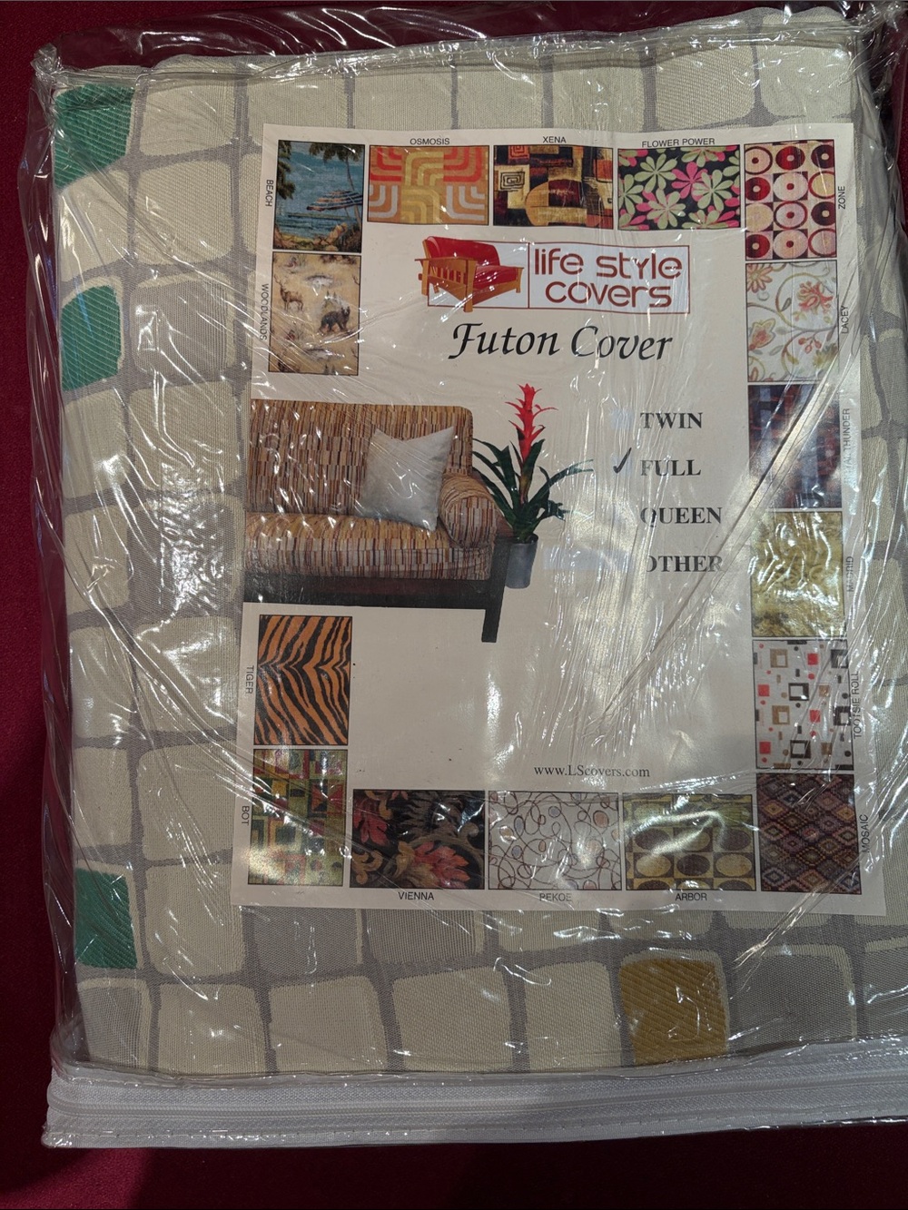 BRAND NEW FUTON COVER ON ZIPPER SIZE FULL